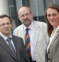 The ceramics specialists are Axel Bales, Dr. Mathias Herrmann, Kerstin Sempf (from left to right).