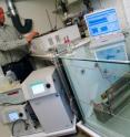 In a test chamber, researchers investigate what kind of particles laser printers release into the ambient air. In a test chamber, researchers investigate what kind of particles laser printers release into the ambient air.